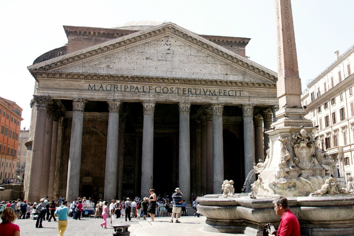 The entrance to the Pantheon