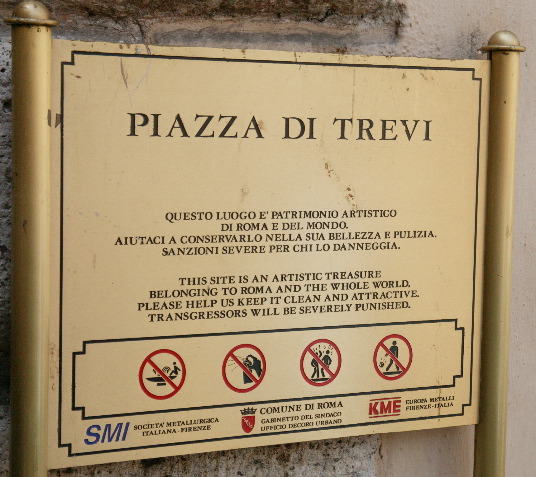 What not to do at Trevi Fountain
