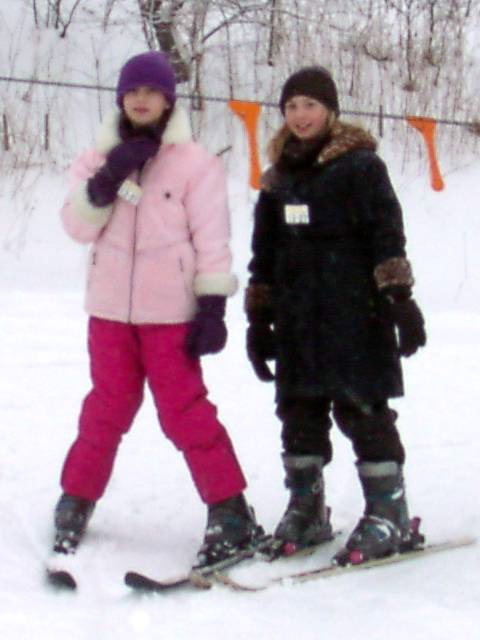 kelsey-lauren-skiing